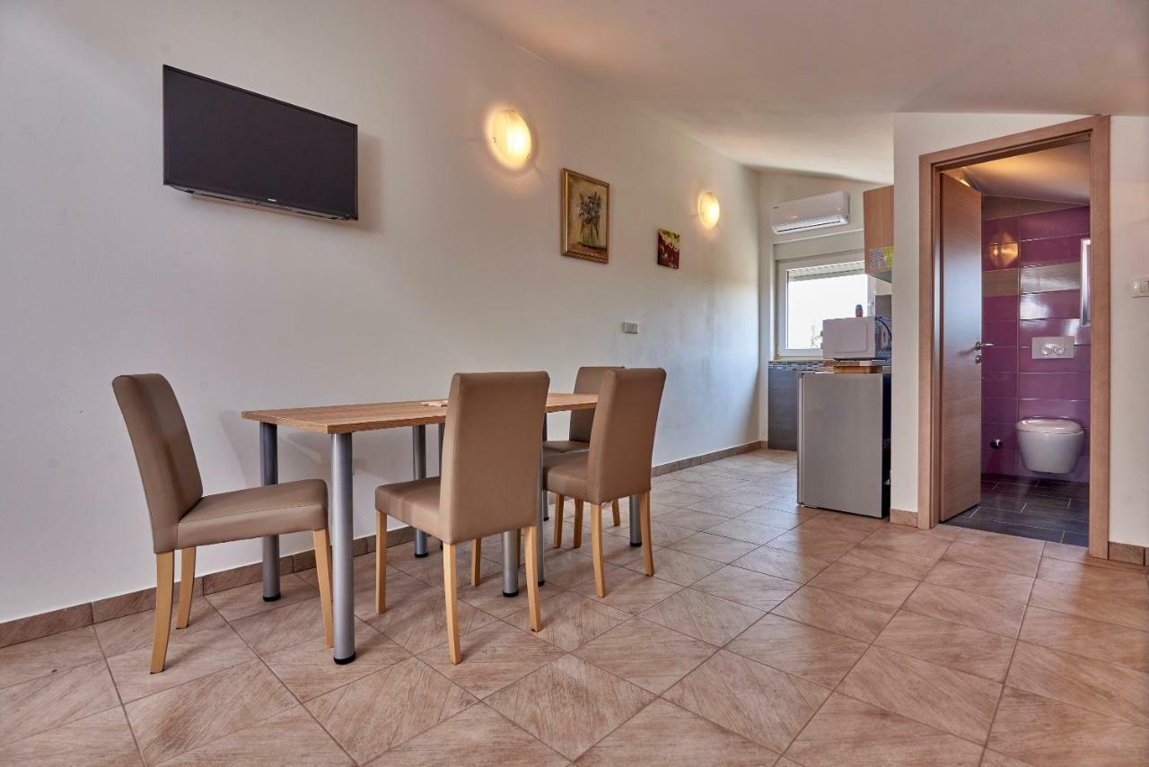 Apartmani B&B Ližnjan المظهر الخارجي الصورة